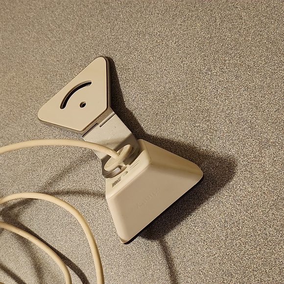 Xfinity home security hub, key pad & camera - Picture 5 of 8